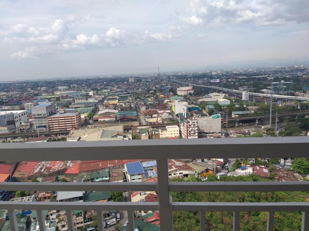 Sami'S Cradle At The Celandine Apartment Manila Exterior photo